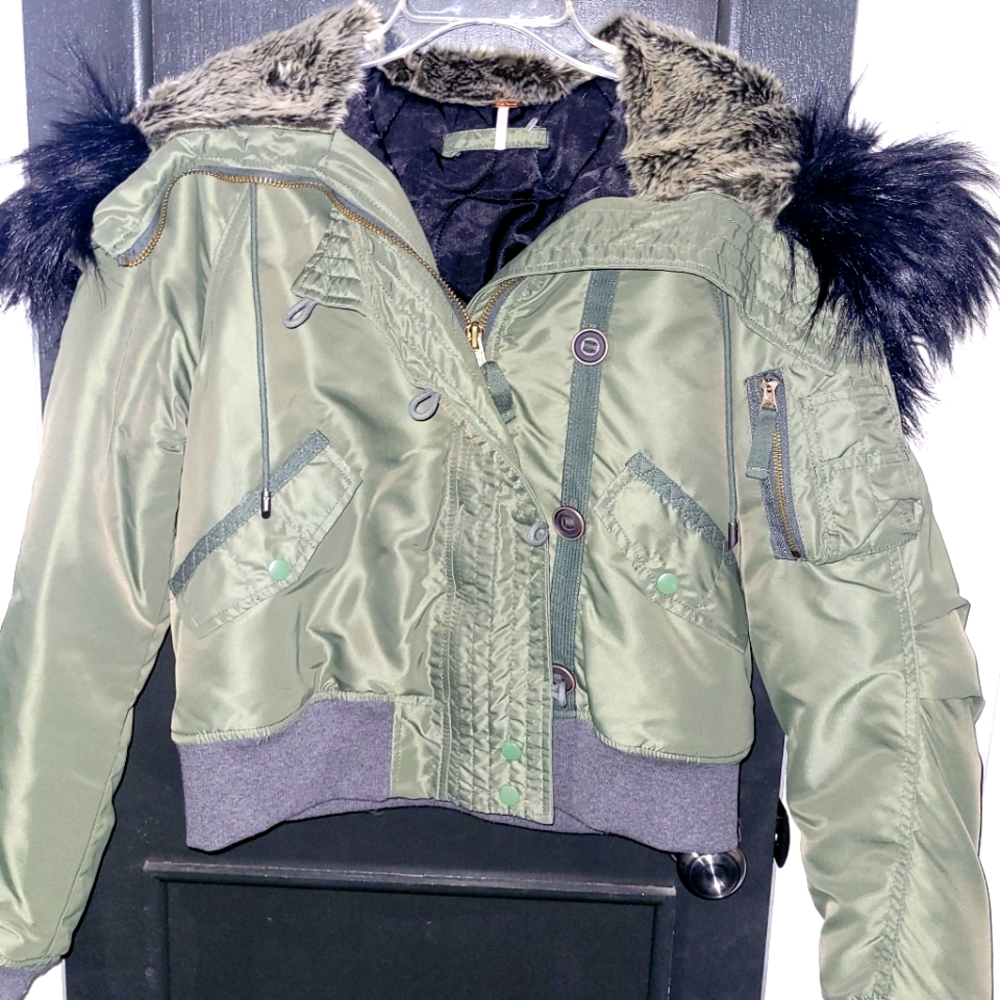 Free People Fur lined cropped Bomber Jacket! New & unique!